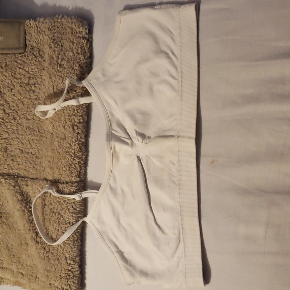 No Boundaries large white sports bra